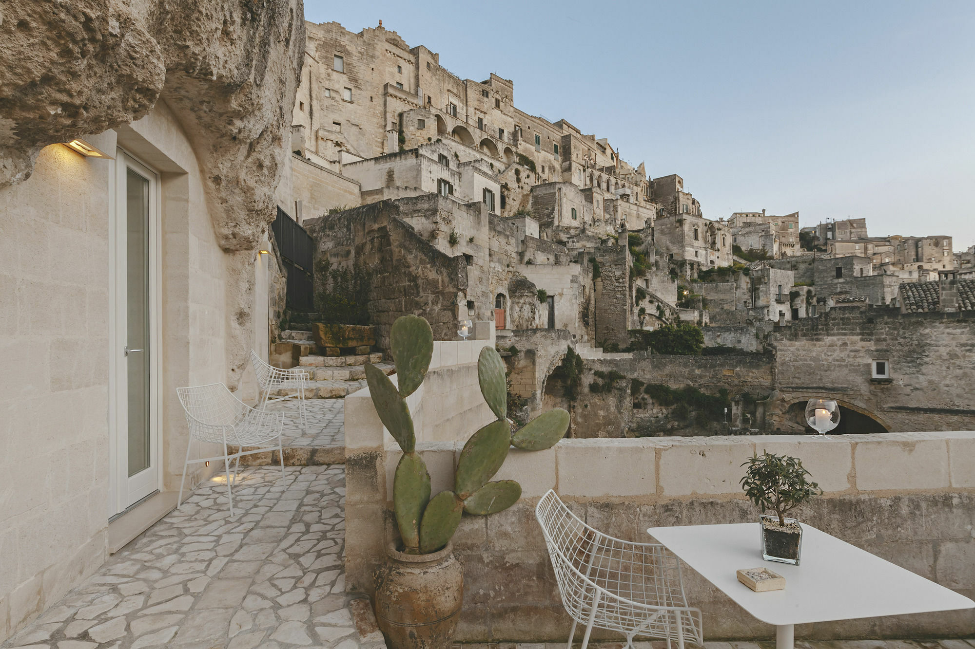 ホテル ラ ディモーラ ディ メテッロ マテーラ エクステリア 写真